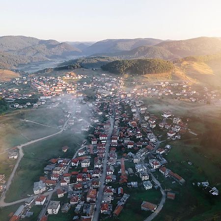 Къща за гости Люнгови Zmeitsa Екстериор снимка