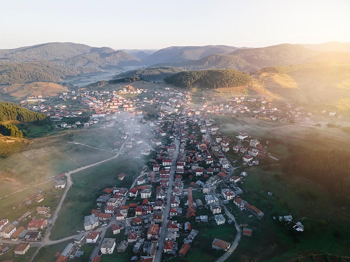 Къща за гости Люнгови Zmeitsa Екстериор снимка